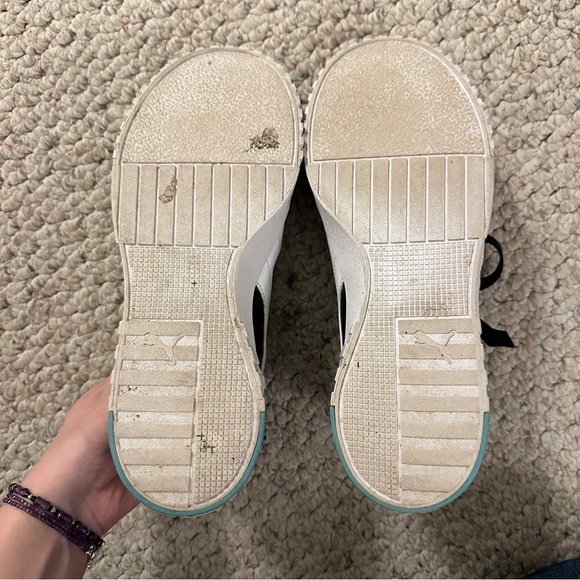 Women's Puma leather sneakers size 7 - Picture 9 of 11